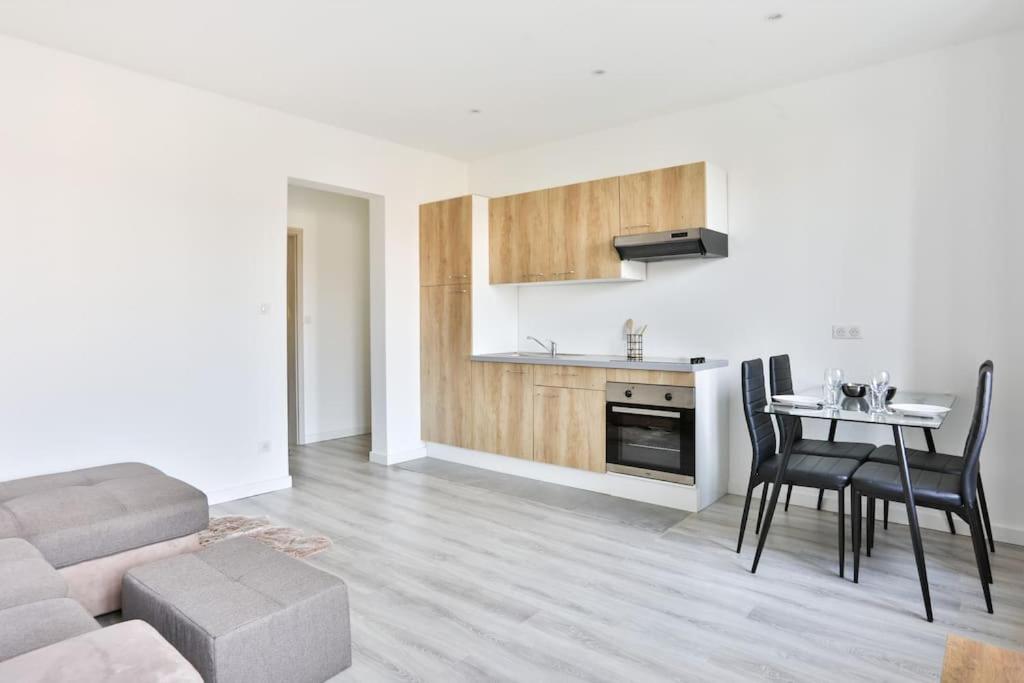 Suite Lumineux Et Moderne, Parking Gratuit, Mulhouse Centre Buitenkant foto