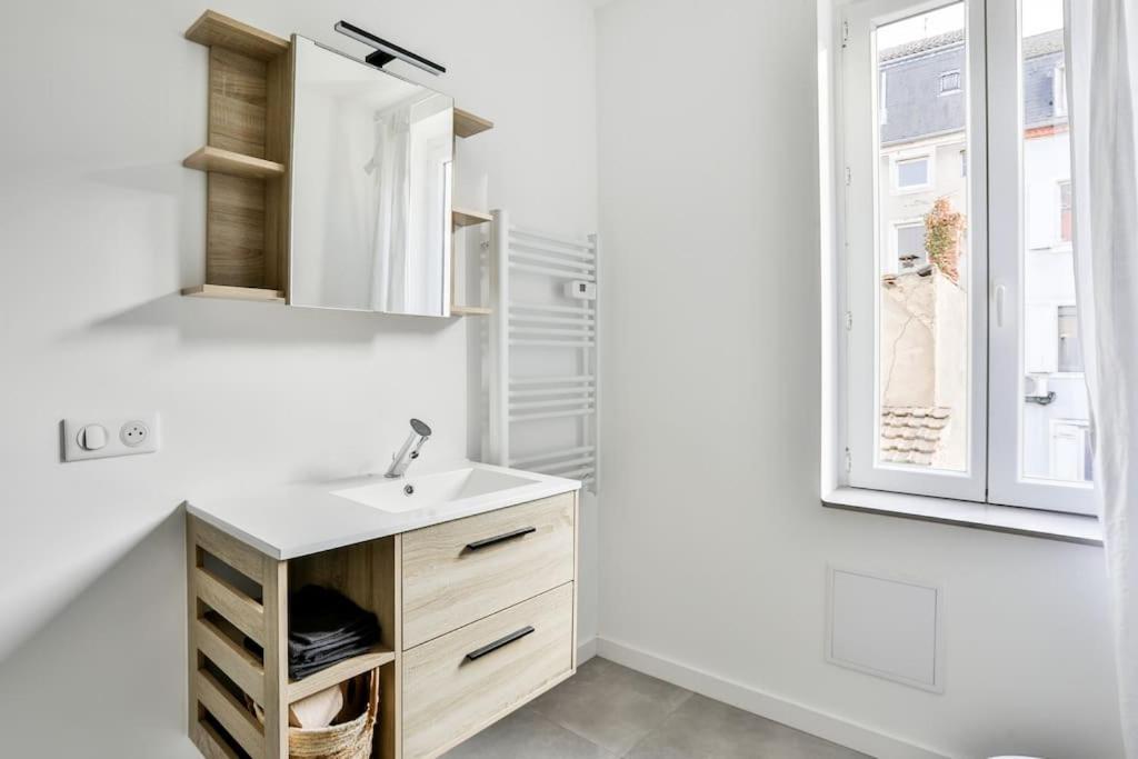Suite Lumineux Et Moderne, Parking Gratuit, Mulhouse Centre Buitenkant foto